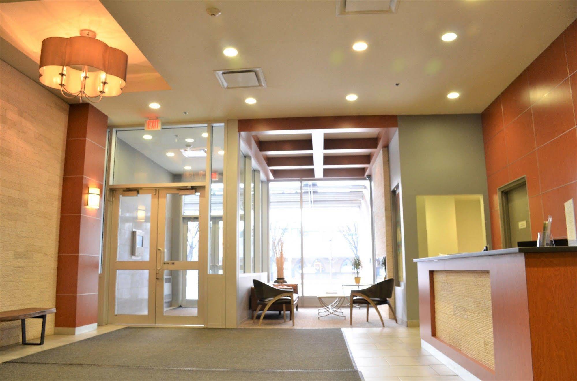 Executive Suites By Roseman - Alura Calgary Bagian luar foto