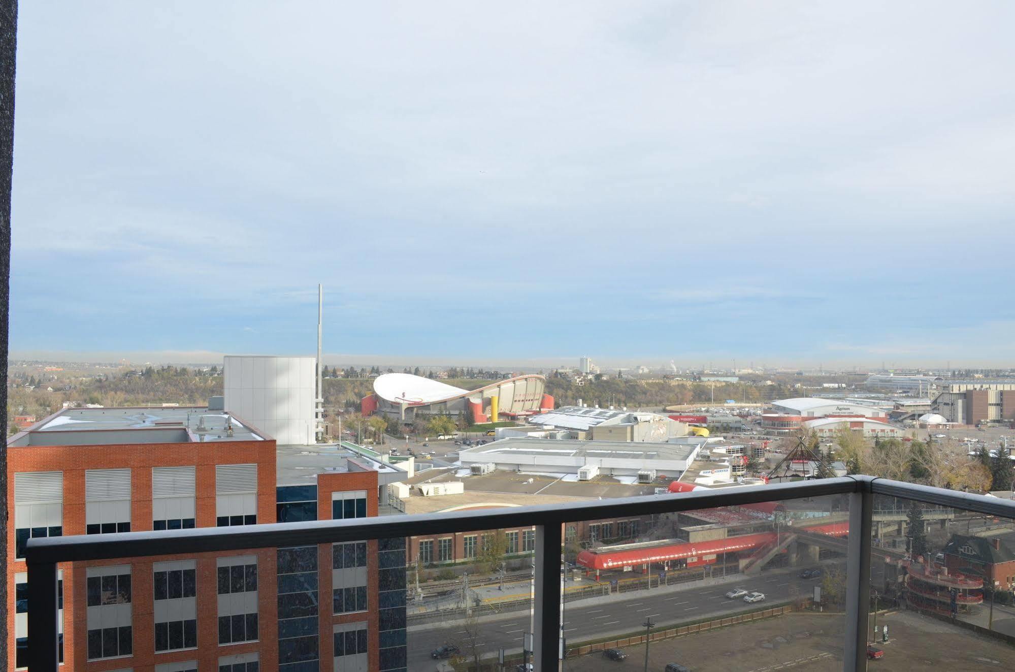 Executive Suites By Roseman - Alura Calgary Bagian luar foto